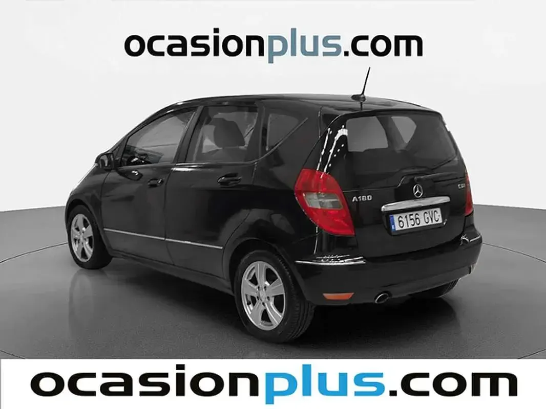 Usado Mercedes A180 Avantgarde 109 CV (80 kW) 2010 Negro Utilitario