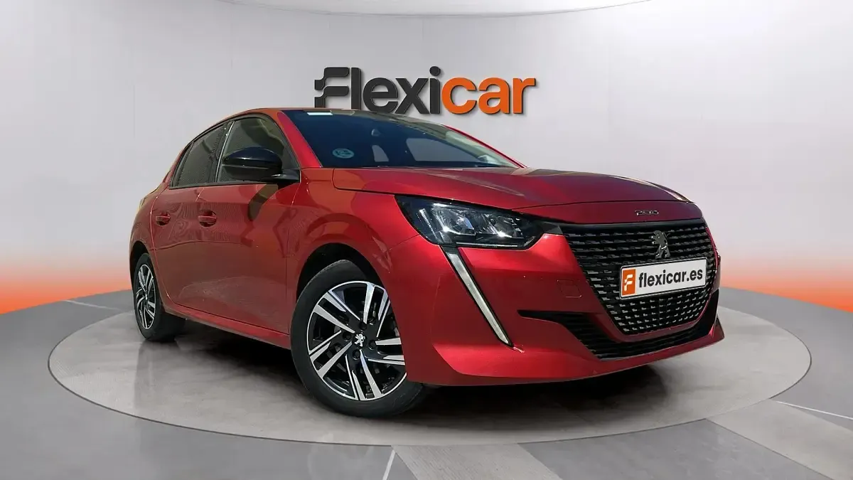 Usado Peugeot 208 Allure 101 CV (74 kW) 2023 Utilitario