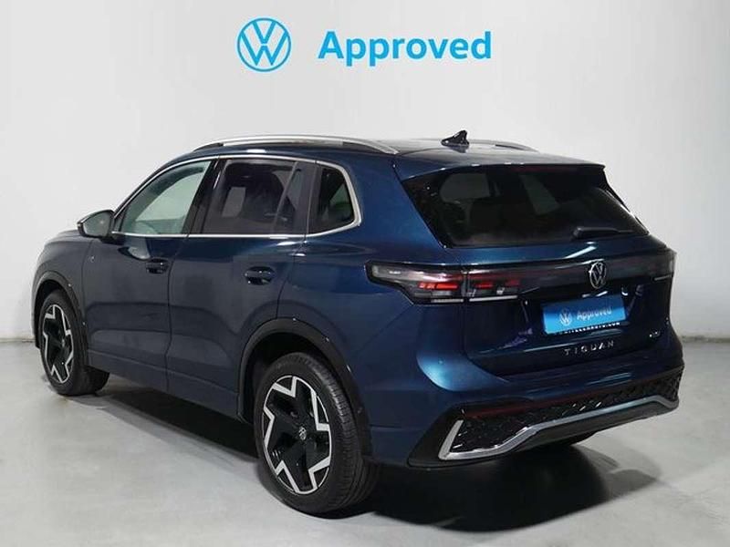 Usado VW Tiguan R-line 150 CV (110 kW) 2025 Azul SUV