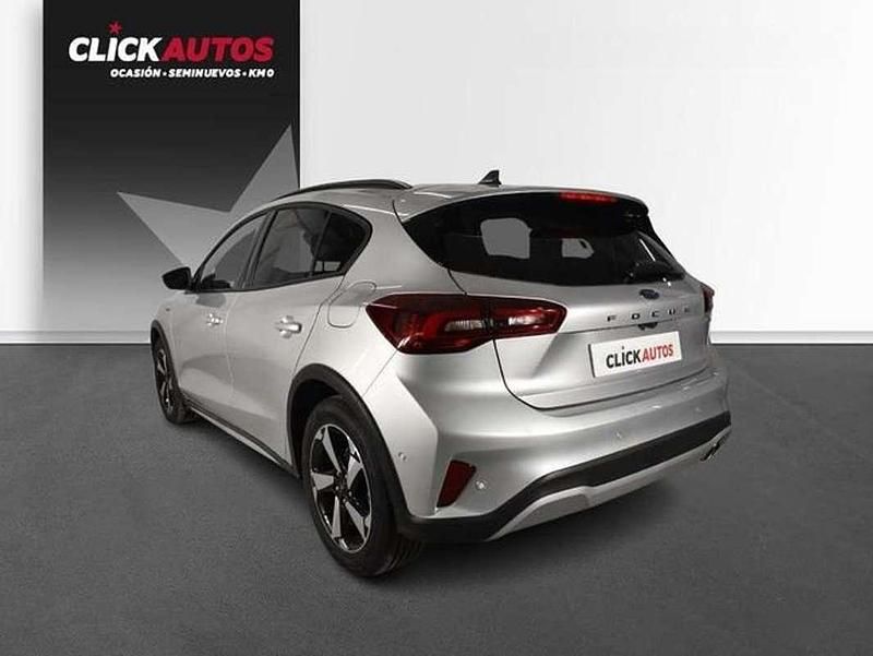 Usado Ford Focus Active 156 CV (114 kW) 2024 Plateado Berlina