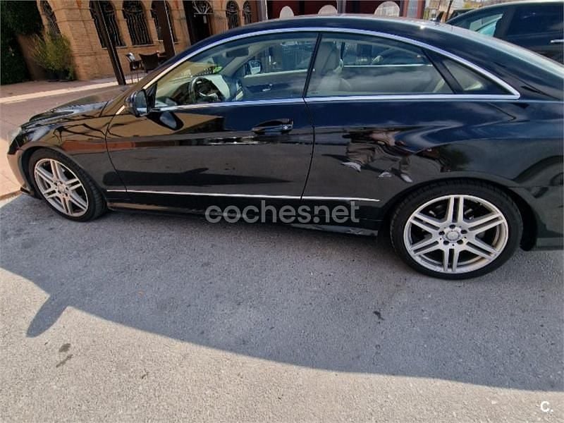 Usado Mercedes E500 Avantgarde 388 CV (285 kW) 2009 Negro Coupe