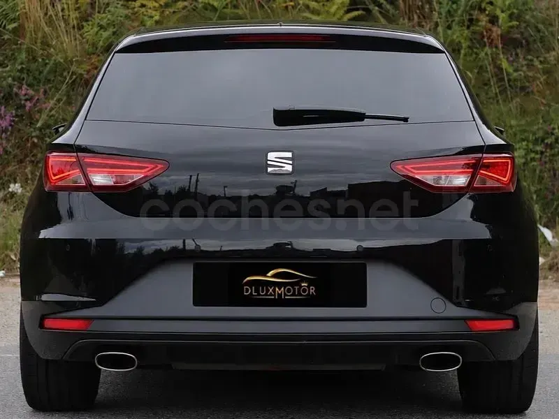 Usado Seat Leon CUPRA 280 CV (205 kW) 2015 Negro Berlina