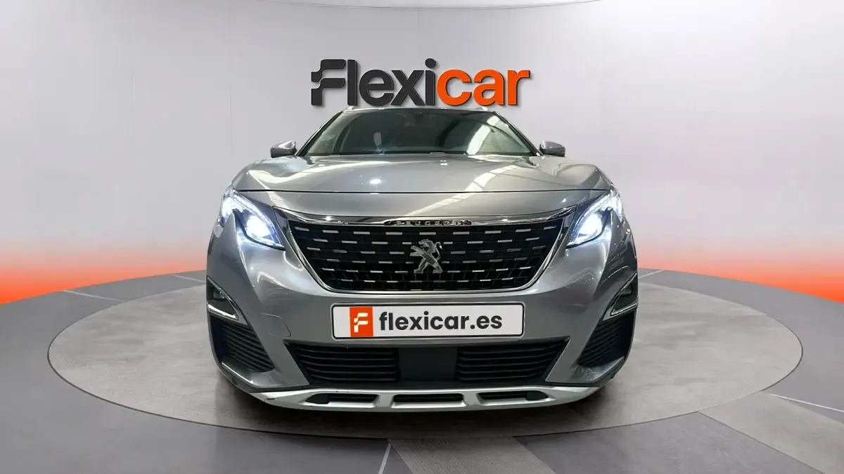 Usado Peugeot 5008 Active 131 CV (96 kW) 2019 Gris SUV