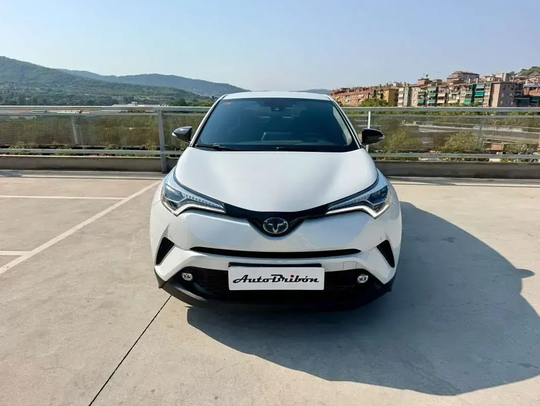 Usado Toyota C-HR Advance 122 CV (89 kW) 2019 Blanco SUV