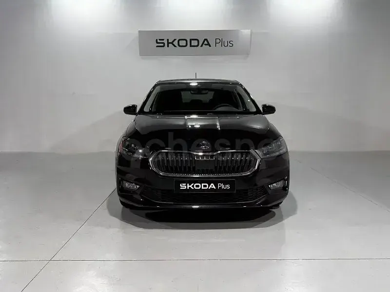 Usado Skoda Fabia Selection 95 CV (69 kW) 2025 Negro Utilitario