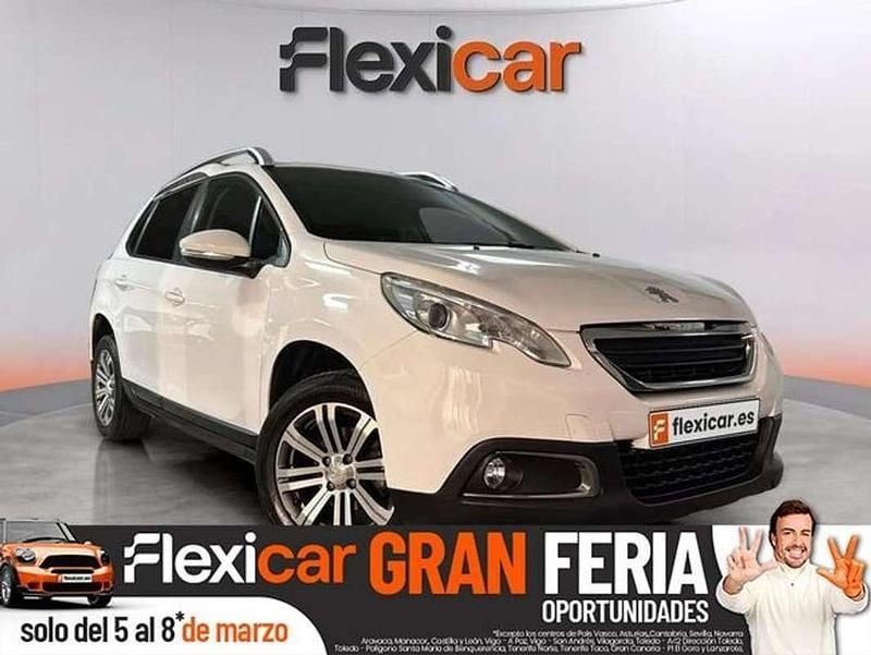 Usado Peugeot 2008 Active 100 CV (73 kW) 2015 Blanco SUV