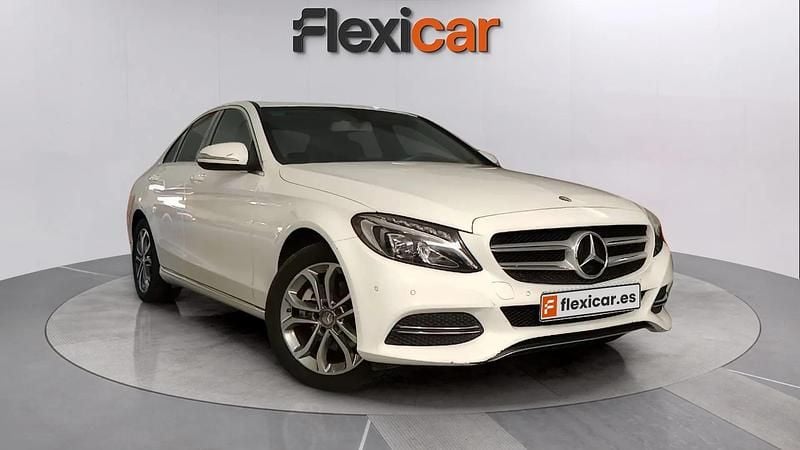 Usado Mercedes C220 171 CV (125 kW) 2015 Blanco Berlina