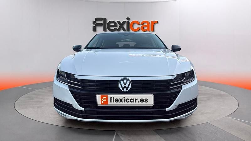 Begagnad VW Arteon 150 HK (110 kW) 2019 Vit Halvkombi