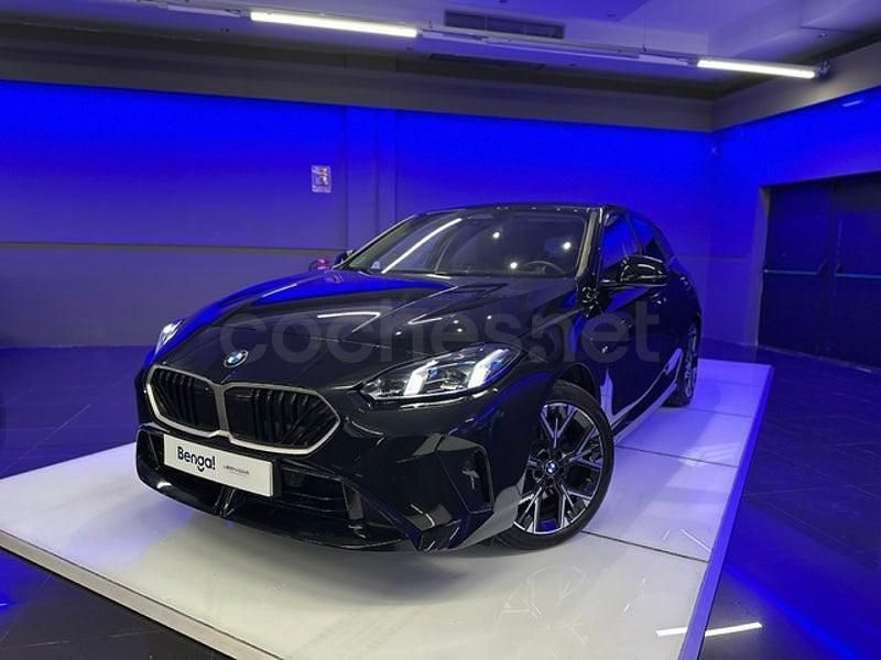 Usado BMW 118 Comfort Edition 150 CV (110 kW) 2025 Negro Utilitario