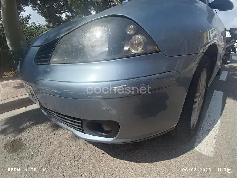 Usado Seat Cordoba Stella 64 CV (47 kW) 2004 Gris / plata Berlina