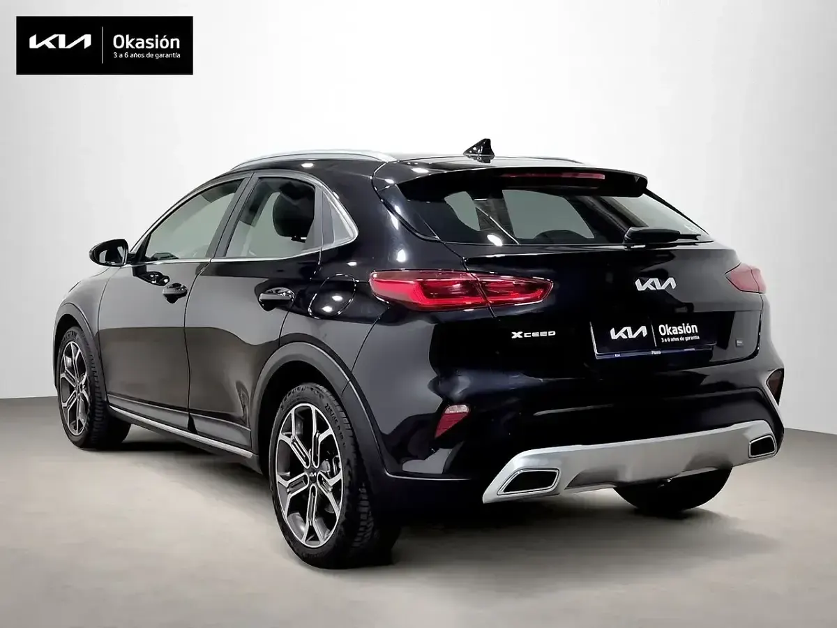 Usado Kia XCeed 120 CV (88 kW) 2022 Negro SUV