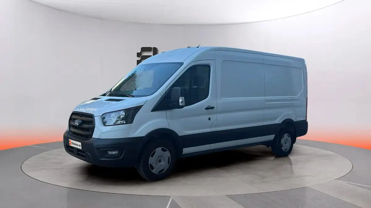 Usado Ford Tourneo Trend 136 CV (100 kW) 2024 Blanco Monovolumen