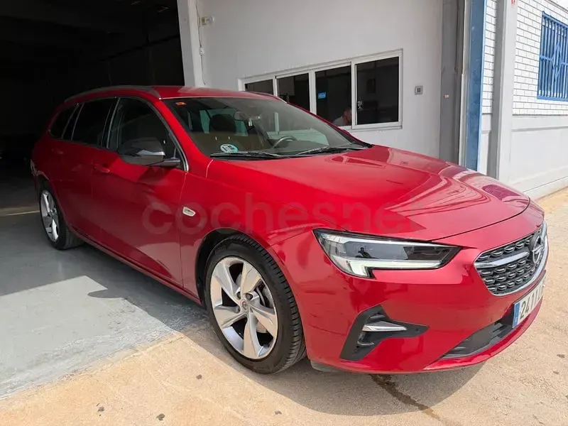 Usado Opel Insignia Business Elegance 122 CV (89 kW) 2021 Granate Familiar