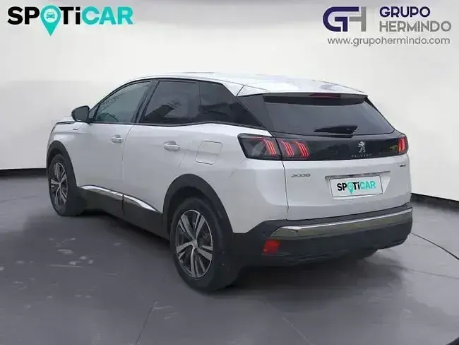 Używany Peugeot 3008 Allure 225 KM (165 kW) 2023 Biały SUV