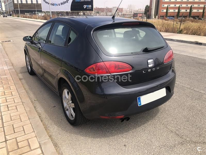 Usado Seat Leon Stylance 140 CV (102 kW) 2007 Negro Berlina