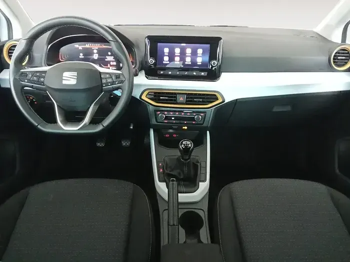 Usado Seat Arona FR 115 CV (84 kW) 2025 Blanco SUV