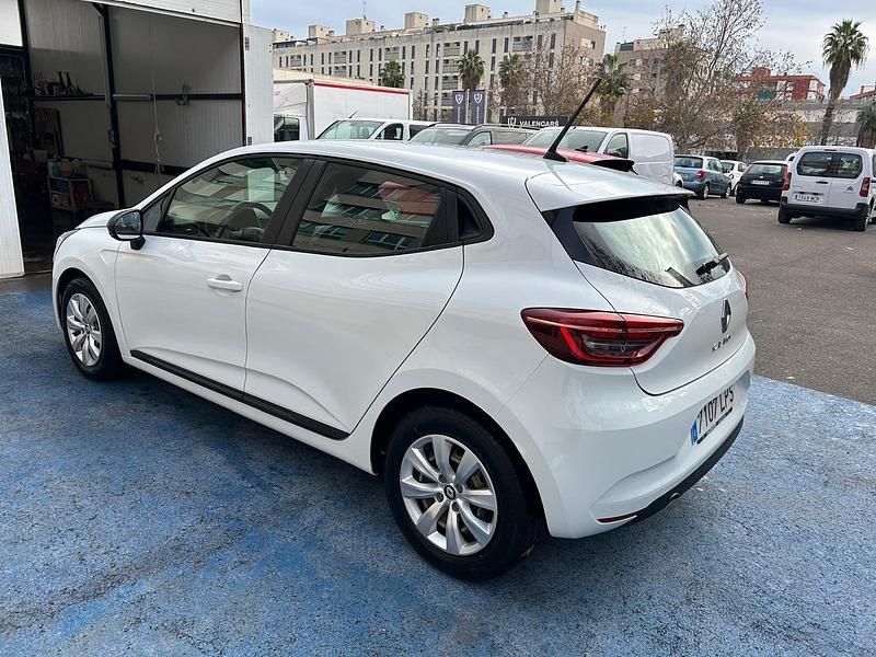 Usado Renault Clio V Business 67 CV (49 kW) 2021 Blanco Berlina