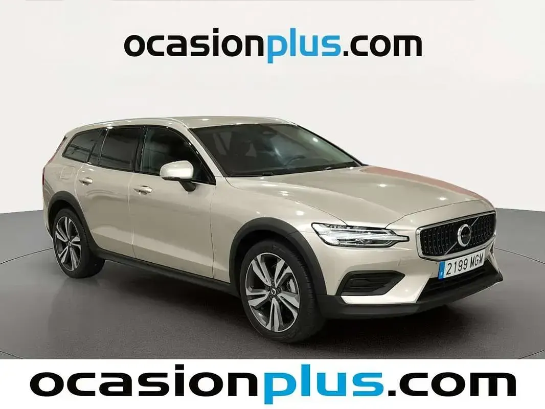 Usado Volvo V60 CC Core 197 CV (144 kW) 2023 Gris Familiar