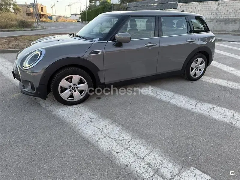 Usado Mini One D Clubman 116 CV (85 kW) 2022 Gris / plata Familiar