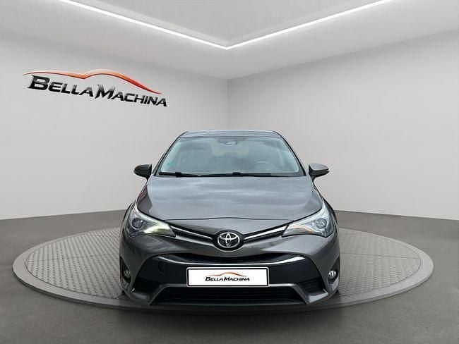 Usado Toyota Avensis Advance 143 CV (105 kW) 2018 Gris Berlina