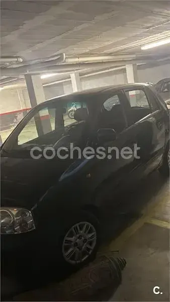 Usado Hyundai Atos GLS 59 CV (43 kW) 2006 Negro Utilitario