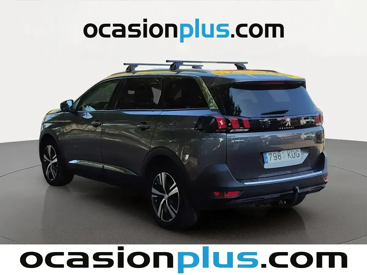 Usado Peugeot 5008 Allure 130 CV (95 kW) 2017 Gris SUV