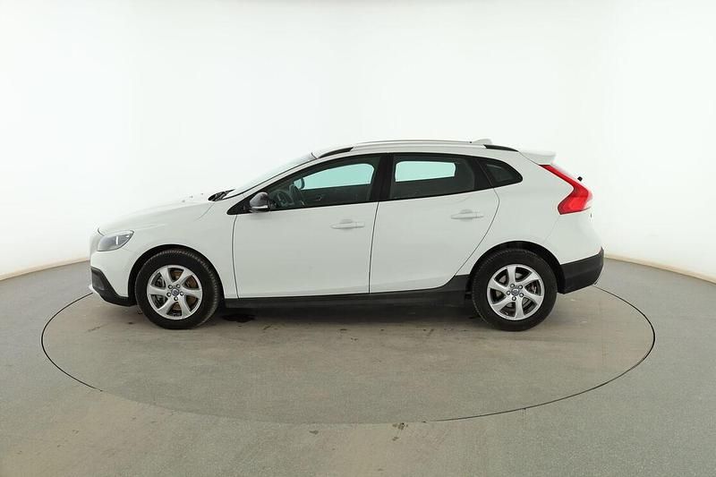 Usado Volvo V40 CC Momentum 150 CV (110 kW) 2016 Blanco Familiar