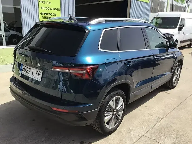 Usado Skoda Karoq Ambition 115 CV (84 kW) 2022 Verde SUV
