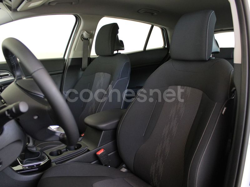 Azul Usado 2024 Kia Sportage SUV | 29.300 € (Precio justo) - Imagen 1/3