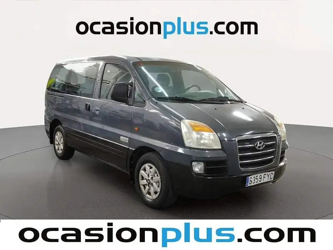 Usado Hyundai H-1 140 CV (102 kW) 2007 Gris Monovolumen