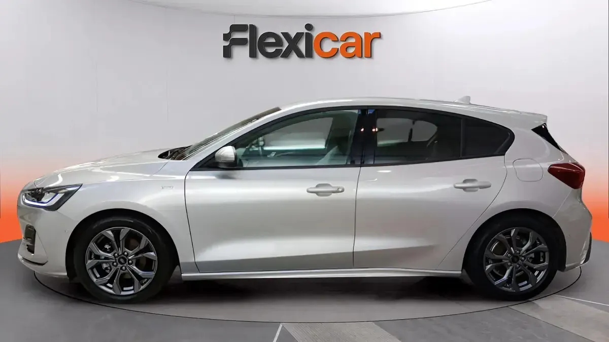 Usado Ford Focus ST-Line 155 CV (114 kW) 2024 Negro Berlina