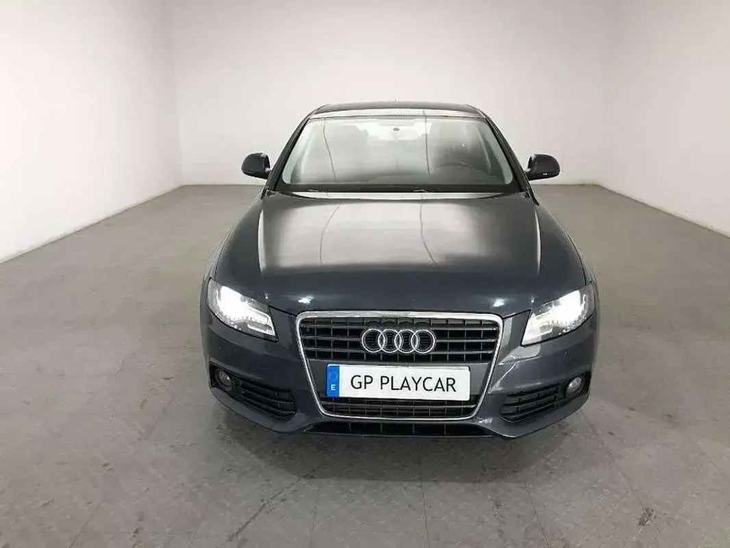 Usado Audi A4 139 CV (102 kW) 2008 Gris Berlina