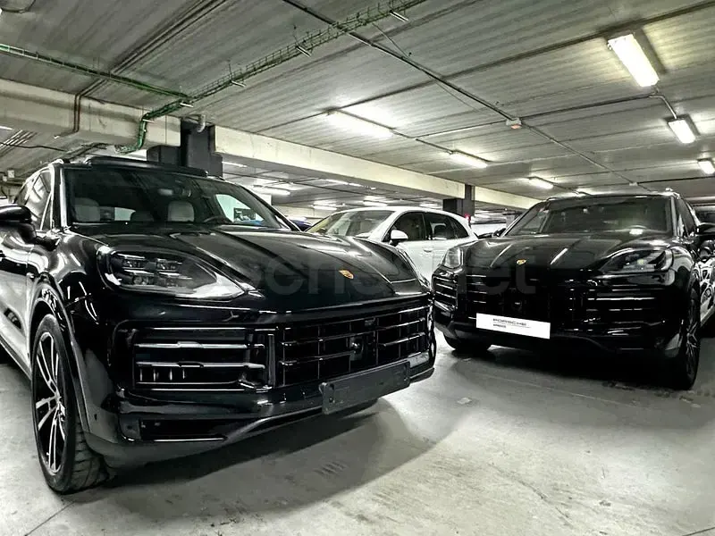 Usado Porsche Cayenne E-Hybrid 470 CV (345 kW) 2024 Negro SUV