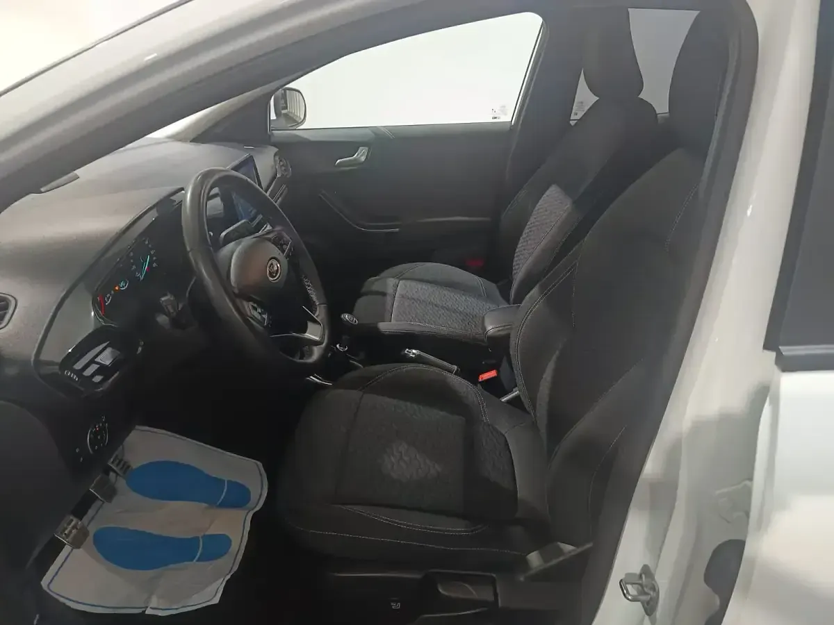 Usado Ford Puma Titanium 125 CV (91 kW) 2020 Blanco SUV