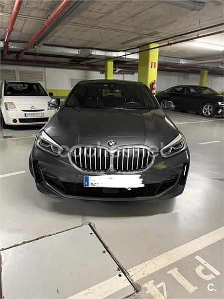 Gris / plata Usado 2020 BMW 118 M Sport Utilitario | 22.500 € (Precio justo) - Imagen 1/4