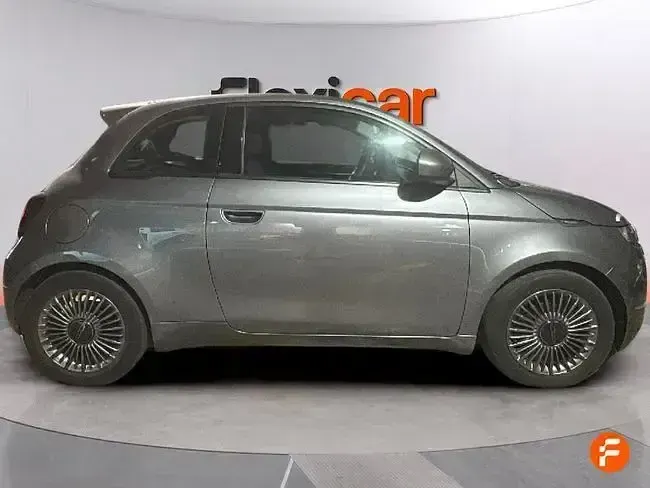 Usado Fiat 500e Action 69 kW (95 CV) 2022 Gris Utilitario