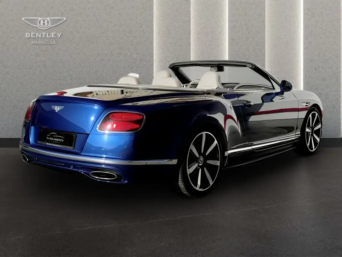 Usado Bentley Continental GT Convertible 642 CV (472 kW) 2018 Azul metalizado Descapotable