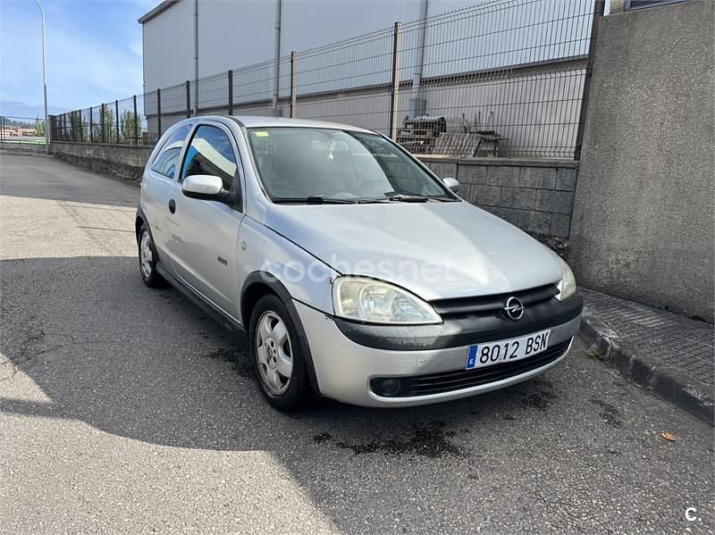 Gris / plata Usado 2003 Opel Corsa Elegance Berlina | 1850 € (Precio justo) - Imagen 1/4