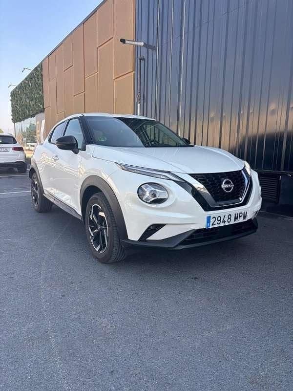 Usado Nissan Juke Acenta 114 HP (83 kW) 2024 Branco SUV