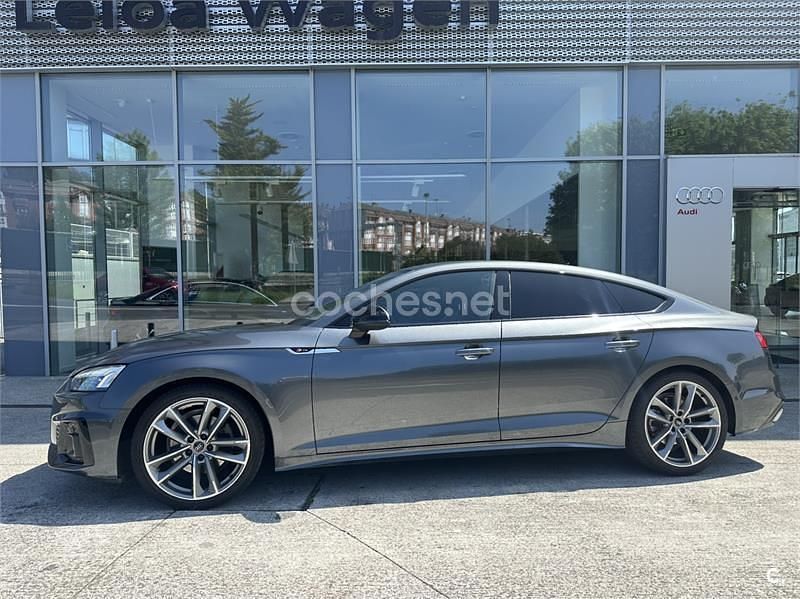 Begagnad Audi A5 Sportback Ambiente 163 HK (119 kW) 2024 Grå Halvkombi