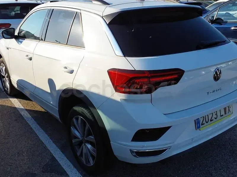 Usado VW T-Roc Advance 110 CV (80 kW) 2022 Negro SUV