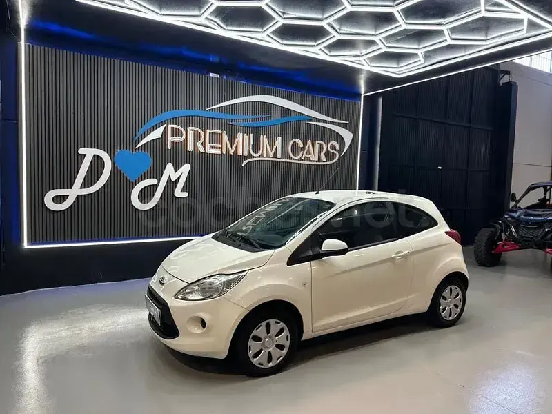 Usado Ford Ka 69 CV (50 kW) 2015 Blanco Berlina