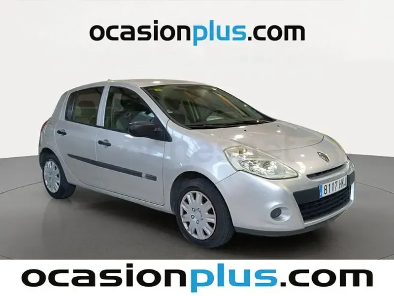 Usado Renault Clio IV Business 75 CV (55 kW) 2012 Gris / plata Berlina