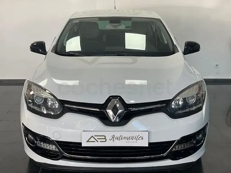 Usado Renault Mégane Bose Edition 110 CV (80 kW) 2014 Blanco Berlina
