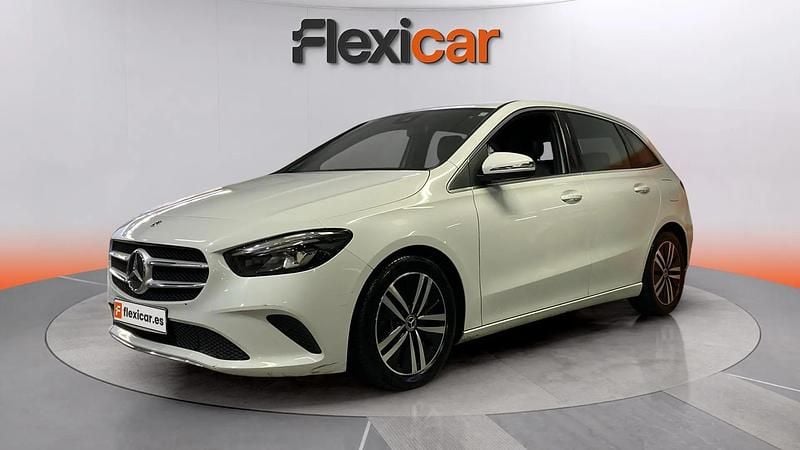 Usado Mercedes B180 116 CV (85 kW) 2021 Blanco Utilitario