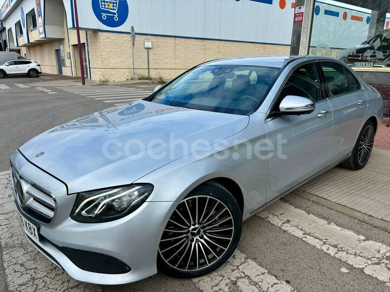 Usado Mercedes E220 194 CV (142 kW) 2017 Gris selenita (metalizado) Berlina