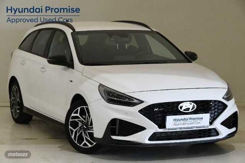 Usado Hyundai i30 N Line 99 CV (72 kW) 2024 Atlas white Familiar