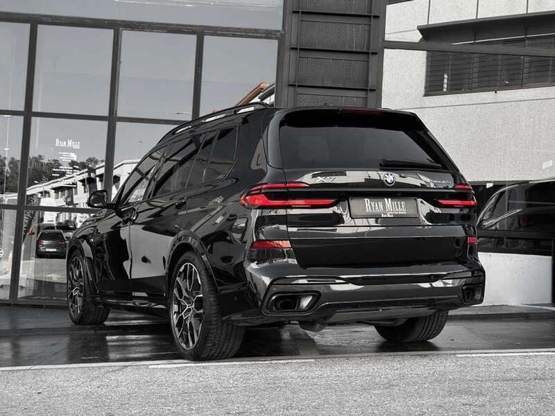 Usado BMW X7 M Sport 340 CV (250 kW) 2024 Negro SUV