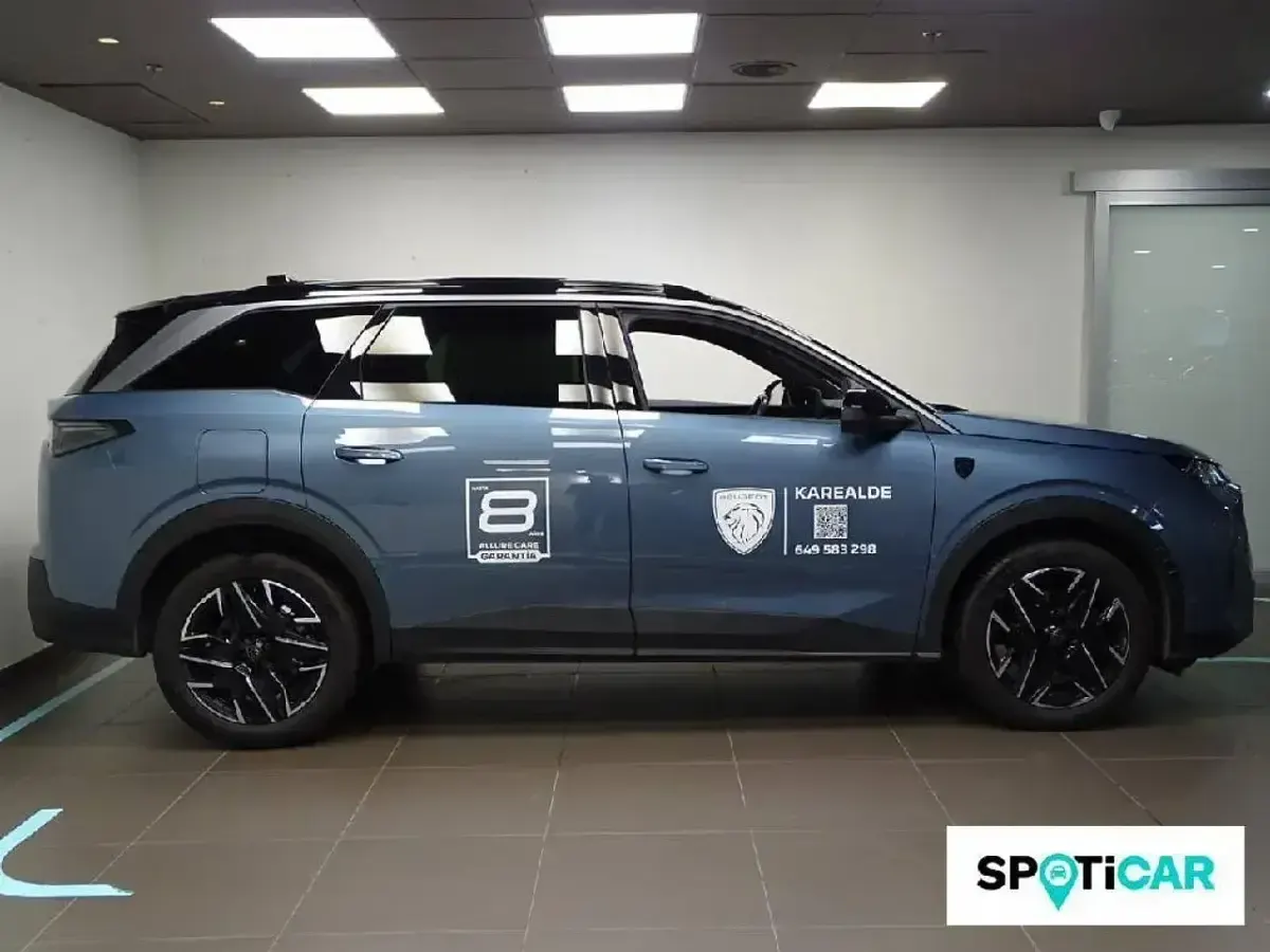 Usado Peugeot 5008 GT 136 CV (100 kW) 2024 Azul SUV