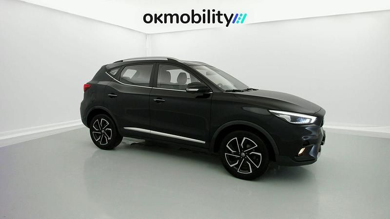 Usado MG ZS Luxury 111 CV (81 kW) 2023 Negro guijarro SUV